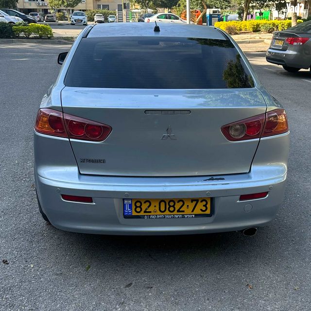 מודעת רכב מיצובישי לנסר