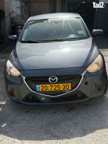 מודעת רכב מאזדה 2