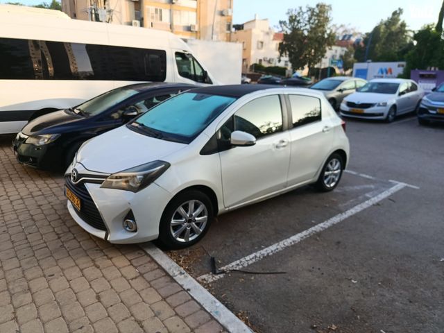 מודעת רכב טויוטה יאריס
