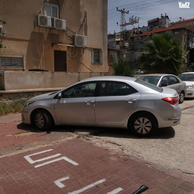 מודעת רכב טויוטה קורולה