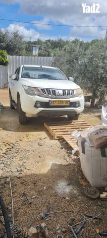 מודעת רכב מיצובישי טרייטון / L200
