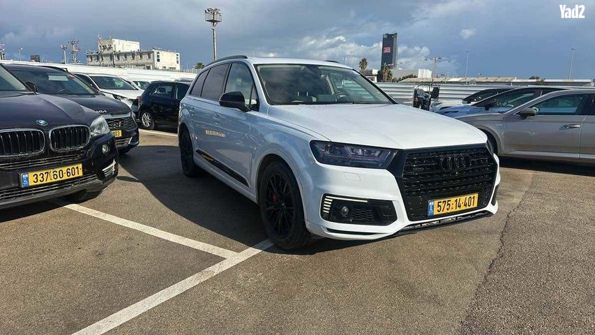 מודעת רכב אאודי Q7