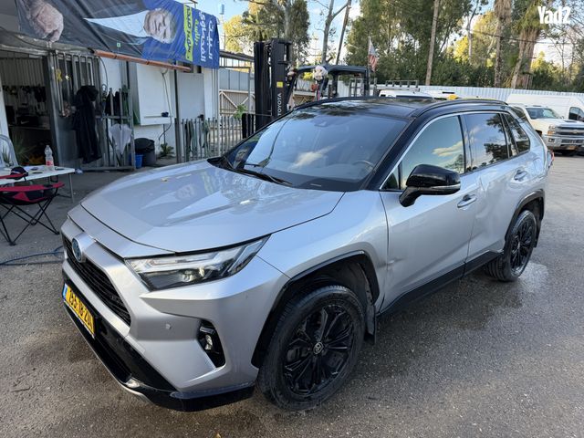 מודעת רכב טויוטה RAV4