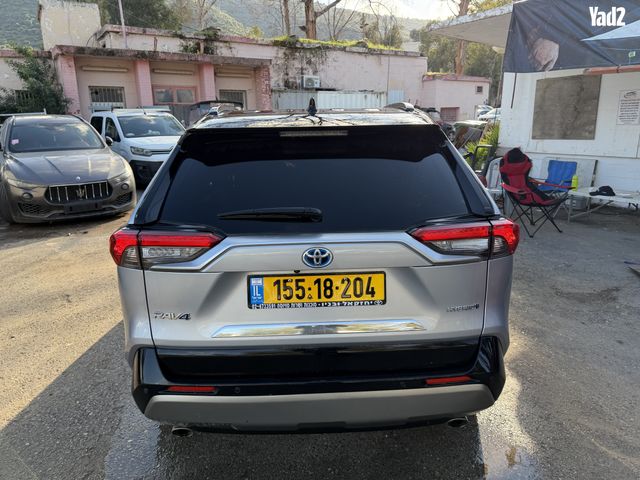 מודעת רכב טויוטה RAV4 2