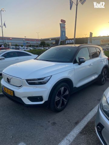 מודעת רכב וולוו XC40