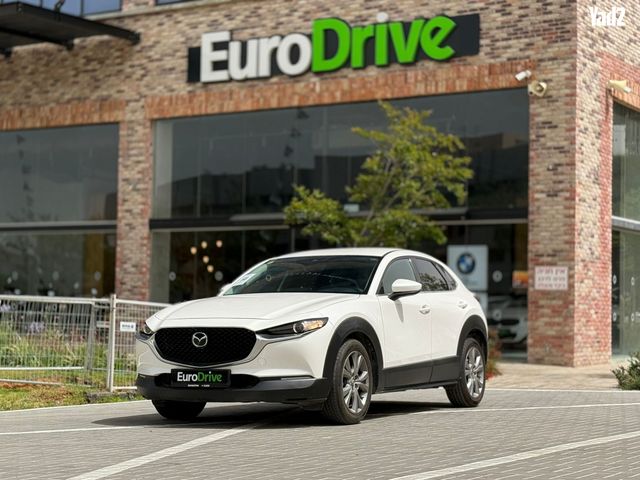 מודעת רכב מאזדה CX-30
