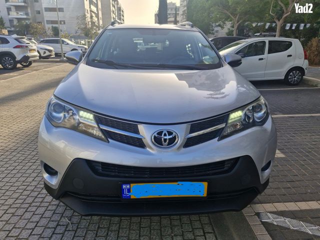 מודעת רכב טויוטה RAV4