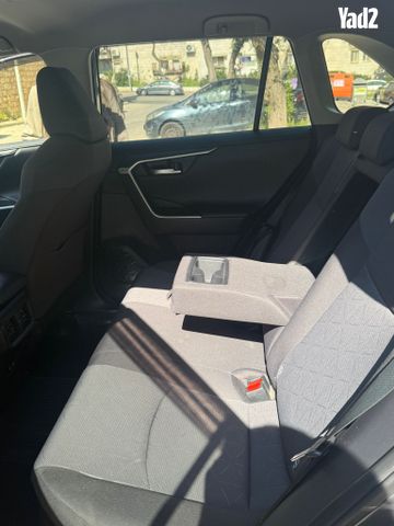 מודעת רכב טויוטה RAV4