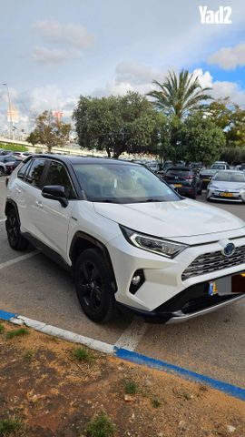 מודעת רכב טויוטה RAV4
