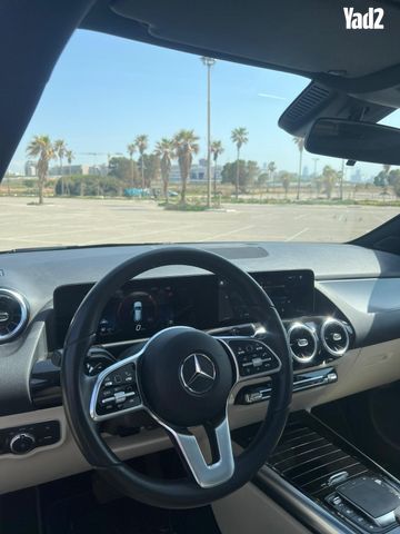 מודעת רכב מרצדס-בנץ GLA