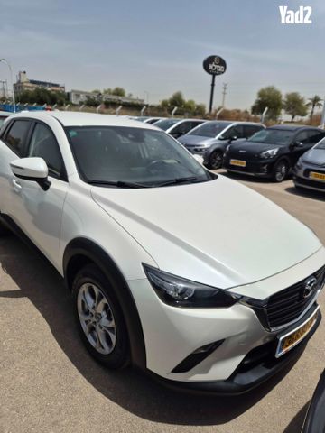 מודעת רכב מאזדה CX-3