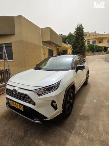 מודעת רכב טויוטה RAV4