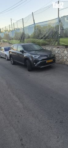 מודעת רכב טויוטה RAV4