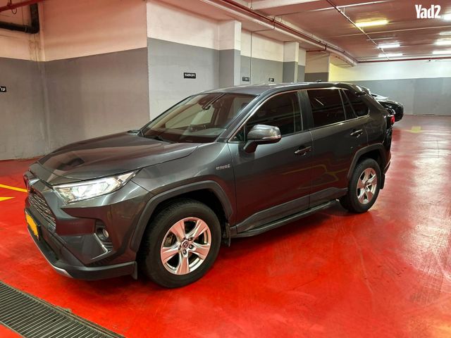 מודעת רכב טויוטה RAV4