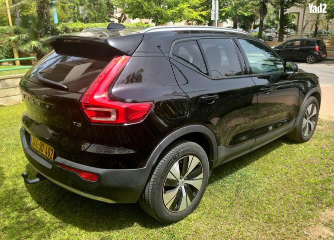 מודעת רכב וולוו XC40 2