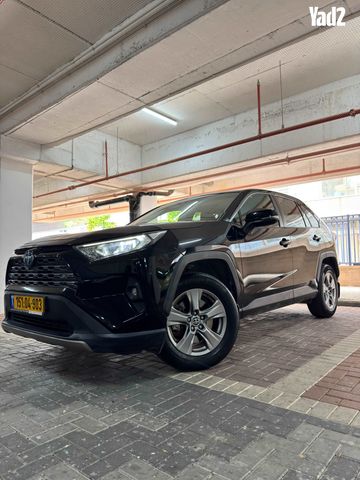 מודעת רכב טויוטה RAV4