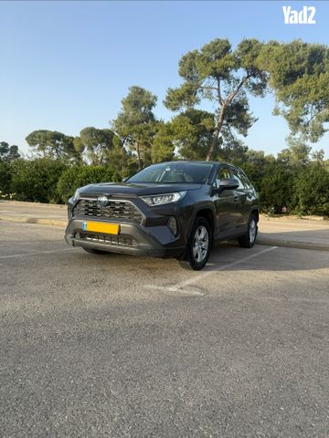 מודעת רכב טויוטה RAV4