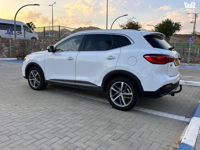 מודעת רכב אם ג'י EHS PHEV