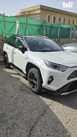 מודעת רכב טויוטה RAV4
