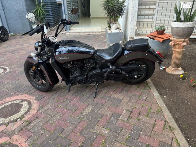 מודעת רכב אינדיאן Scout-Sixty