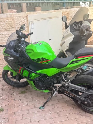 מודעת רכב קאוואסאקי נינג'ה 400