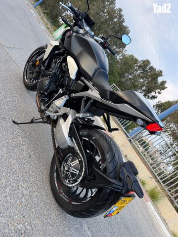 מודעת רכב הונדה CB1000R