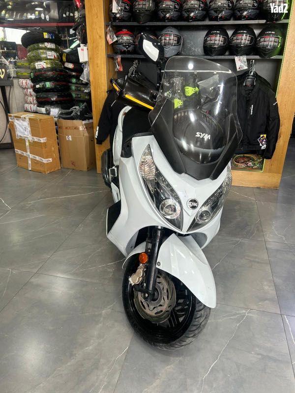מודעת רכב סאן יאנג מקסים 400