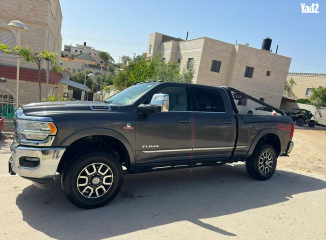 מודעת רכב דודג'