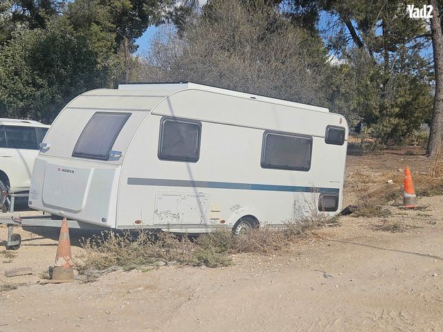 מודעת רכב נגרר (קראוון נגרר)