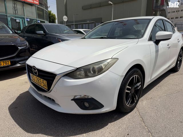 מודעת רכב מאזדה 3