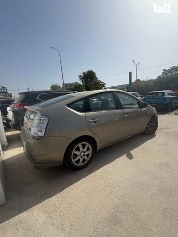 מודעת רכב טויוטה פריוס
