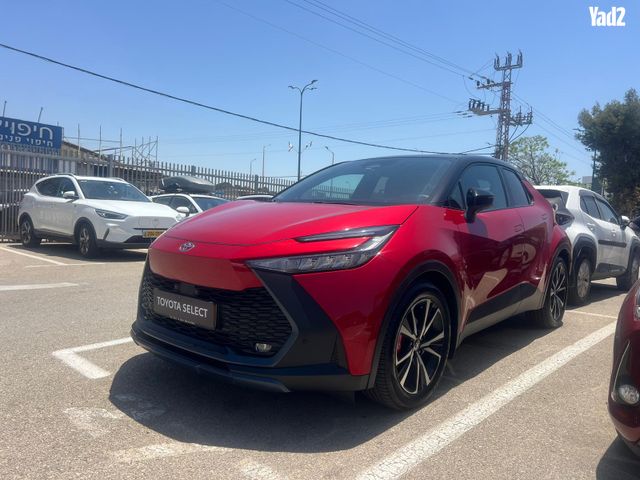 מודעת רכב טויוטה C-HR