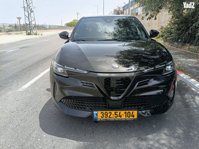 מודעת רכב אלפא רומיאו ג'וניור 1