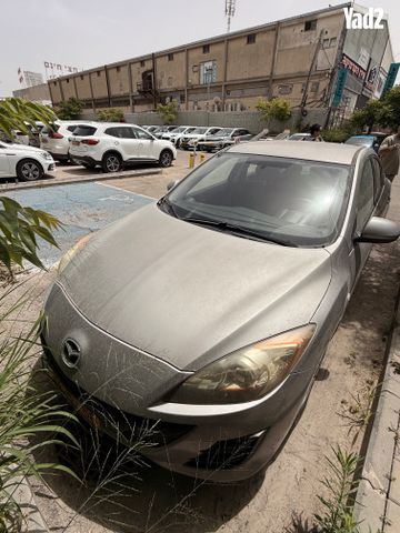 מודעת רכב מאזדה 3