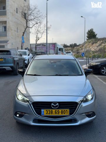 מודעת רכב מאזדה 3