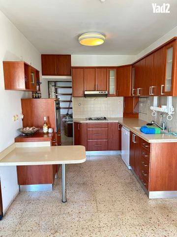 הנרקיסים 18
