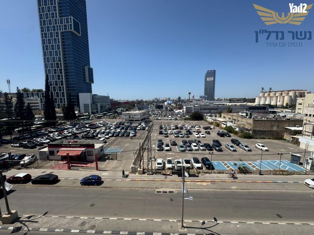 הירקון 52