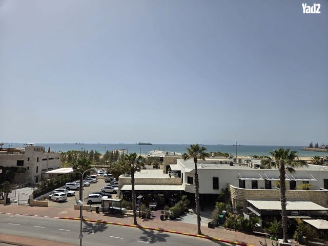 הטיילת 