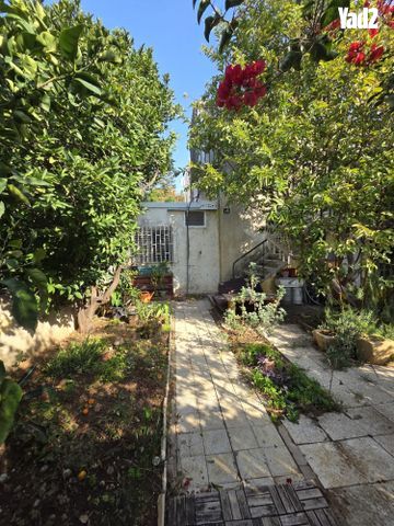 צהלון, שיכוני חסכון