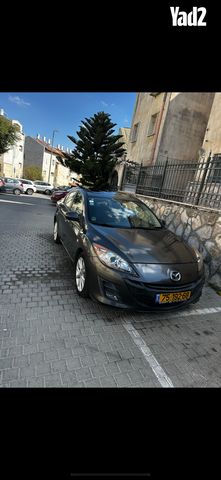מודעת רכב מאזדה 3