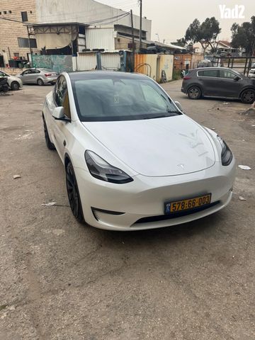 מודעת רכב טסלה מודל Y