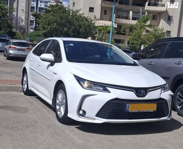 מודעת רכב טויוטה קורולה