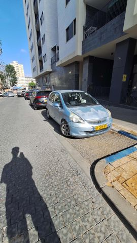 מודעת רכב הונדה ג'אז