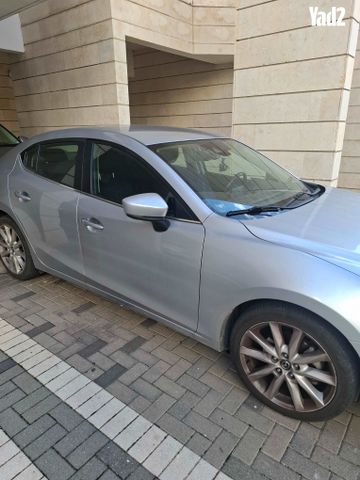 מודעת רכב מאזדה 3