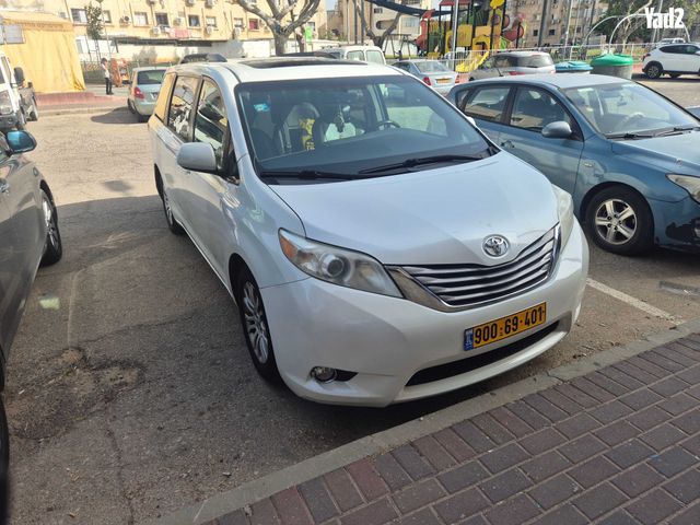 מודעת רכב טויוטה סיינה
