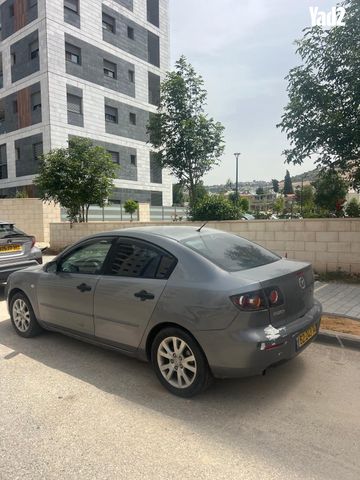 מודעת רכב מאזדה 3