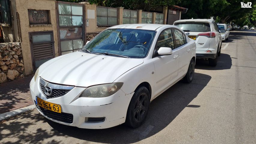 מודעת רכב מאזדה 3