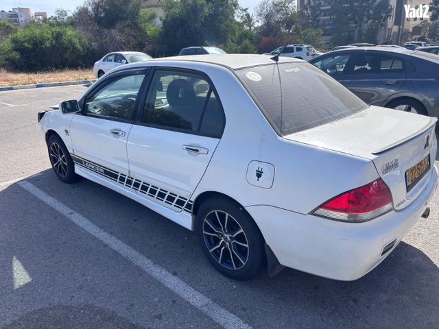 מודעת רכב מיצובישי לנסר