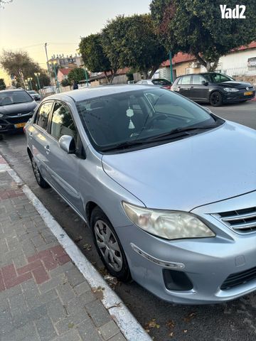 מודעת רכב טויוטה קורולה