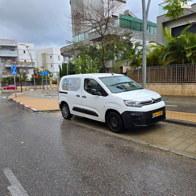 מודעת רכב סיטרואן ברלינגו